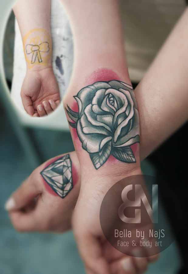 Rose überdeckt altes Tattoo